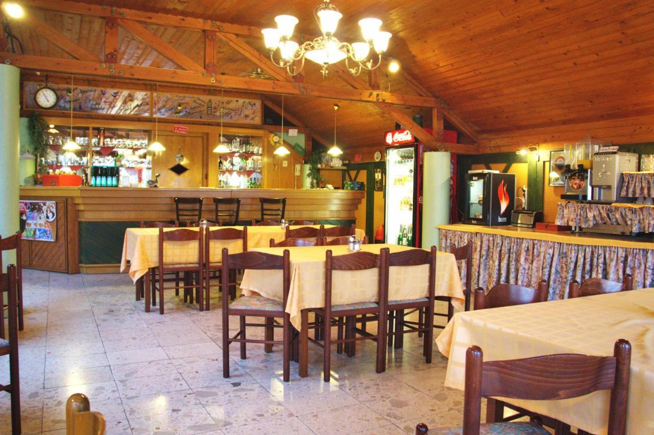 Viking Hotel Gárdony Buitenkant foto