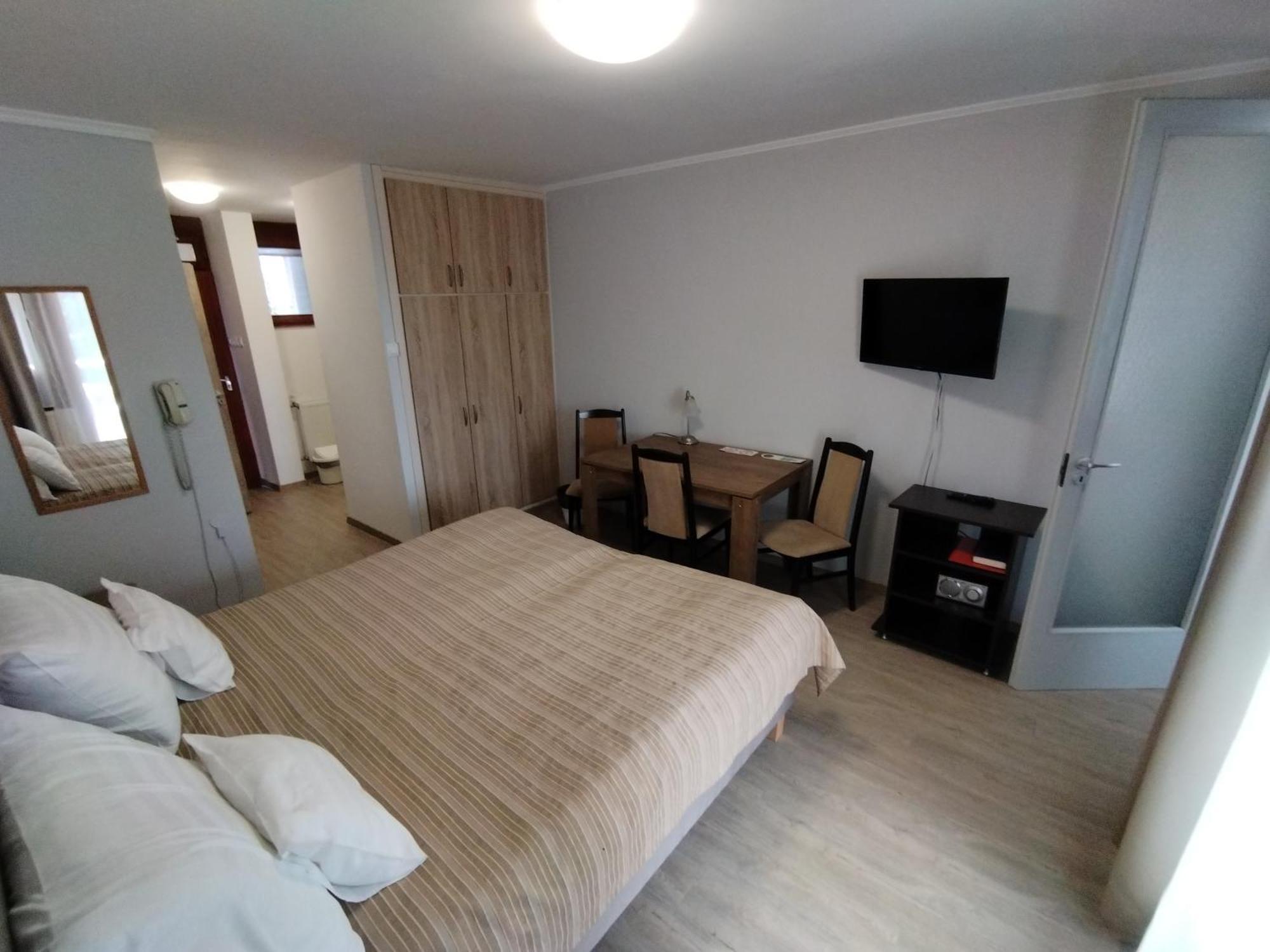 Viking Hotel Gárdony Buitenkant foto